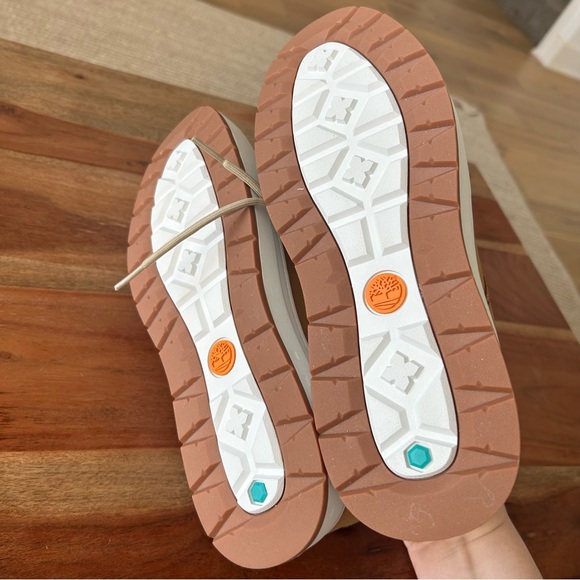 New Timberland Men's Maple Grove Leather Chukka Boots - Picture 6 of 8